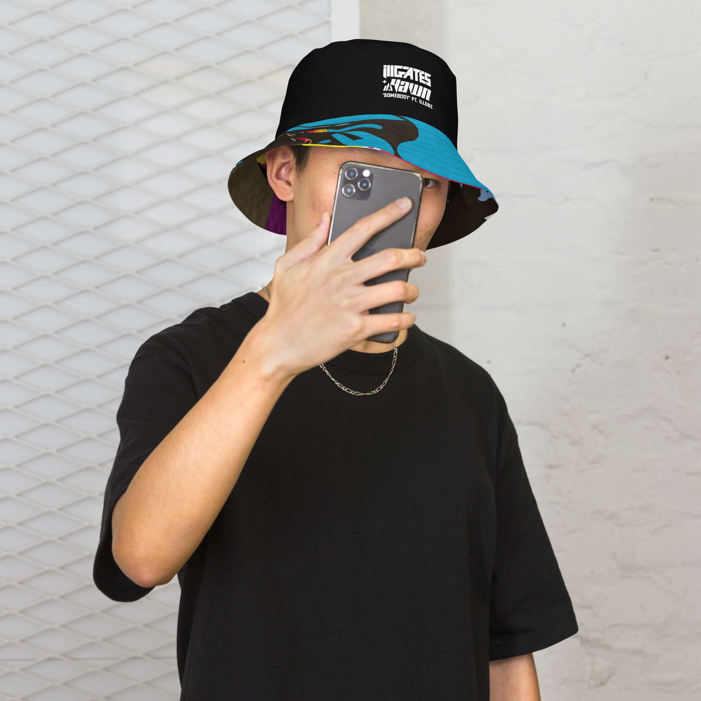 Somebody Reversible bucket hat